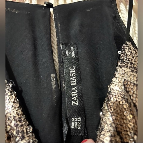 ZARA BASIC beautiful top. Sleeveless that had straps around neck. size medium - Picture 4 of 6